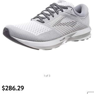 Brooks Levitate running shoes
